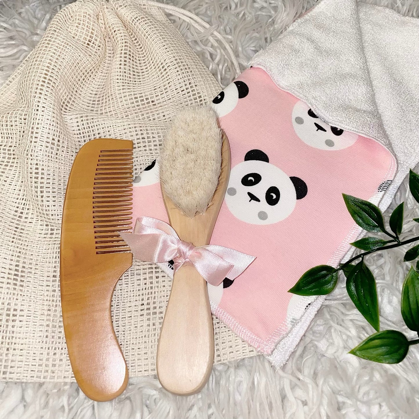 The Baby Bamboo Hairbrush, Comb And Flannel Set - Pink